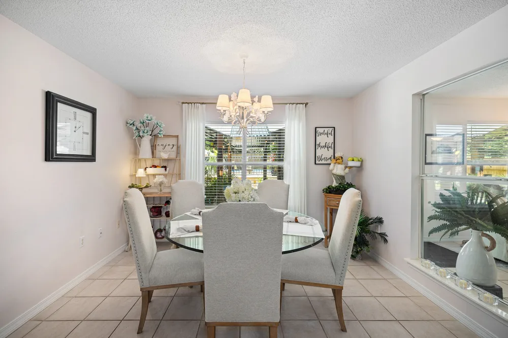Dining room design by Joy Signature Designs
