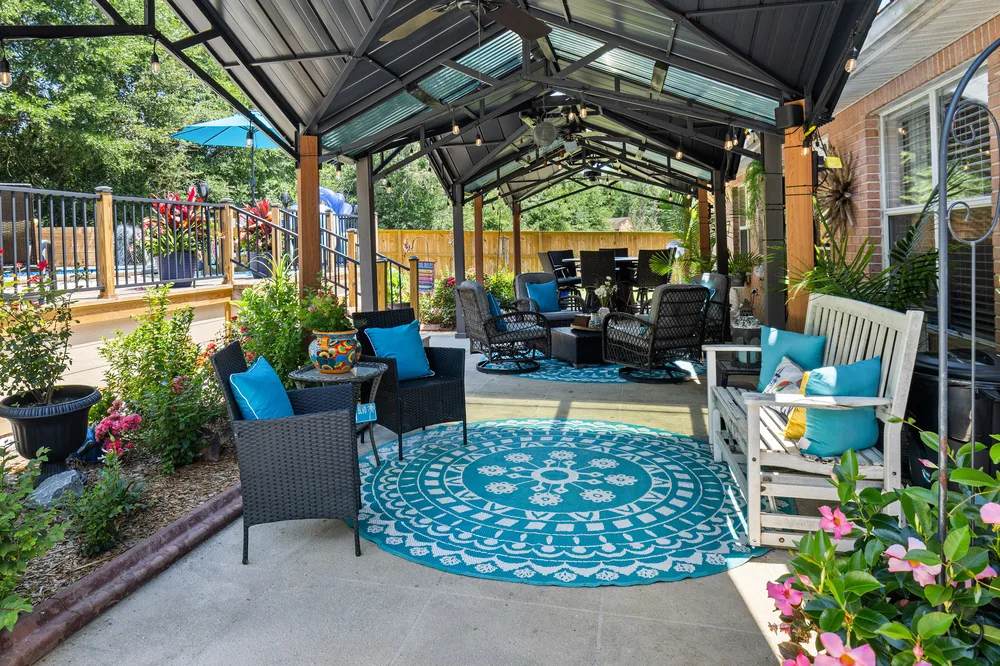 Outdoor lounge design by Joy Signature Designs